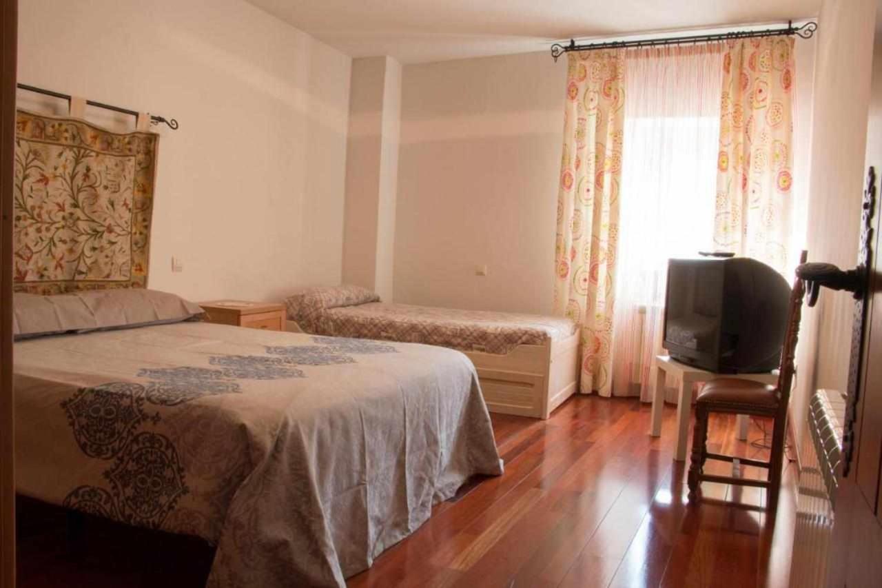Munogalindo Casa Rural Paco מראה חיצוני תמונה